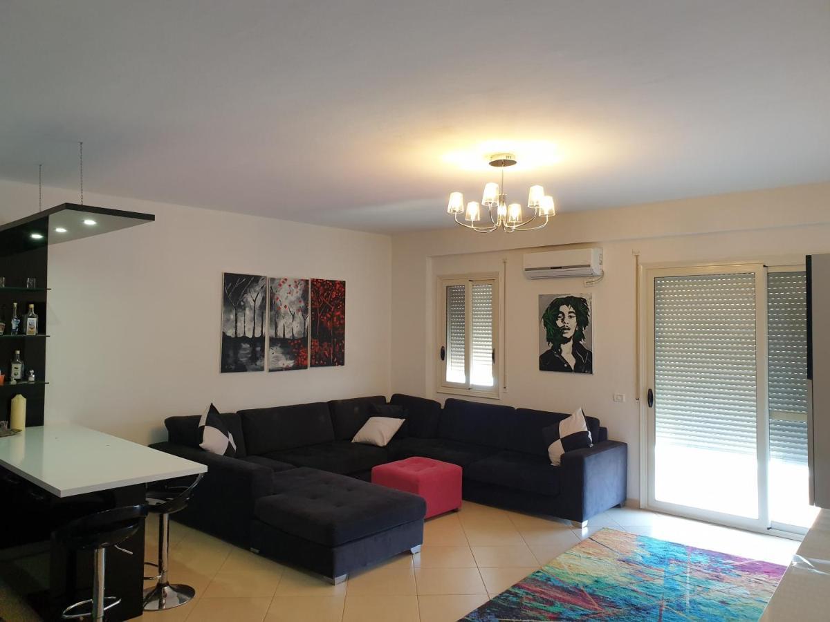 Asta Apartments Free Private Parking Vlorë 外观 照片