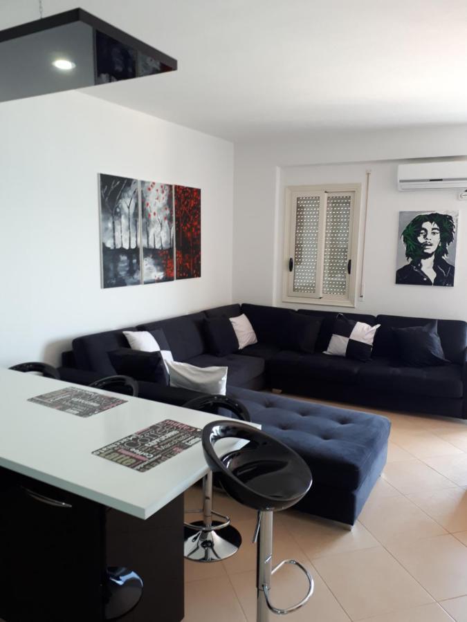 Asta Apartments Free Private Parking Vlorë 外观 照片
