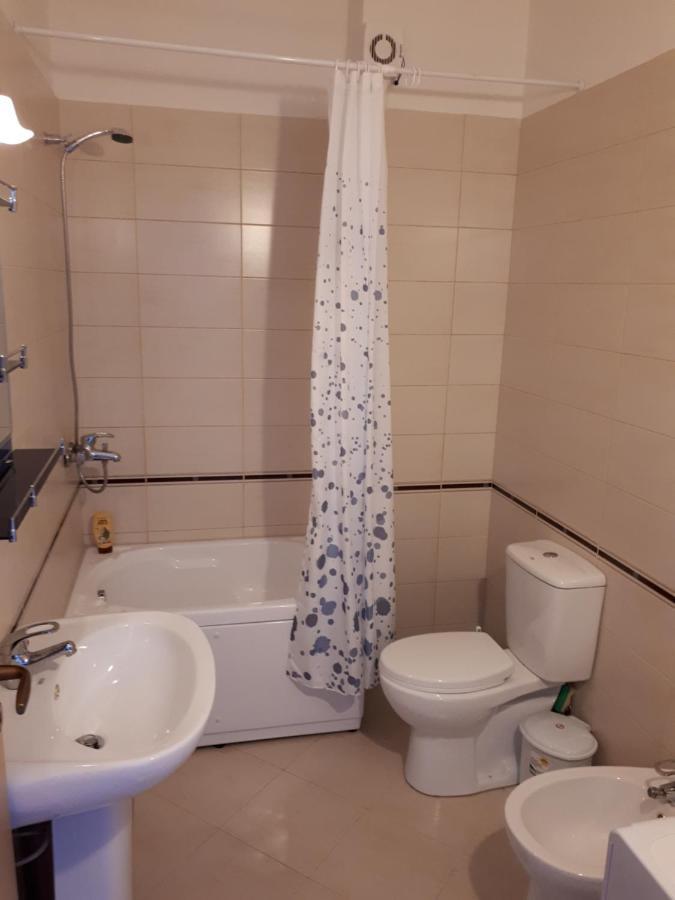 Asta Apartments Free Private Parking Vlorë 外观 照片