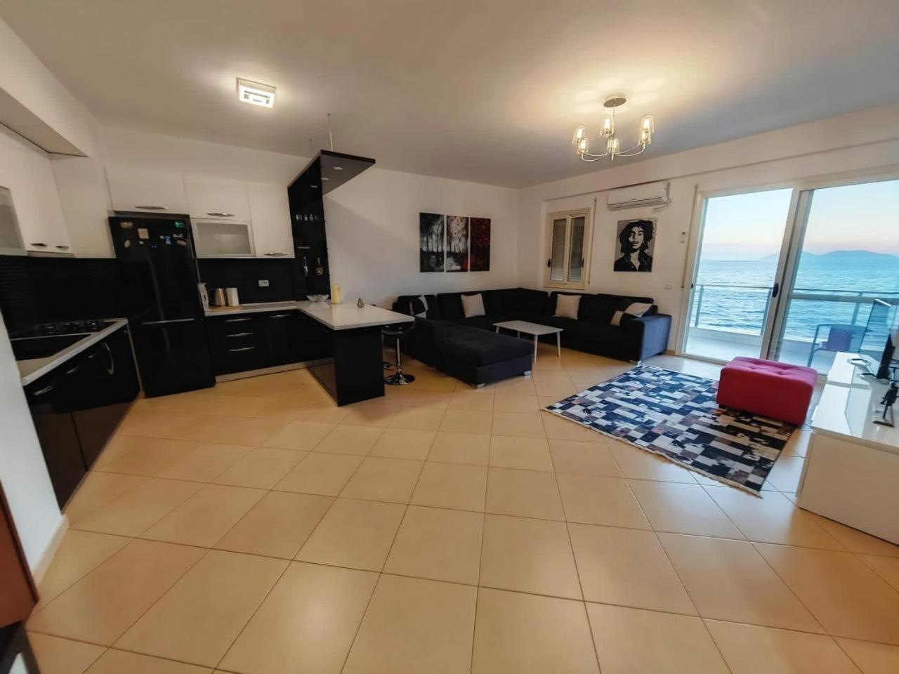 Asta Apartments Free Private Parking Vlorë 外观 照片